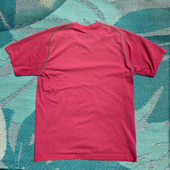 Lululemon Metal Vent Tech short sleeve - Picture 3 of 4